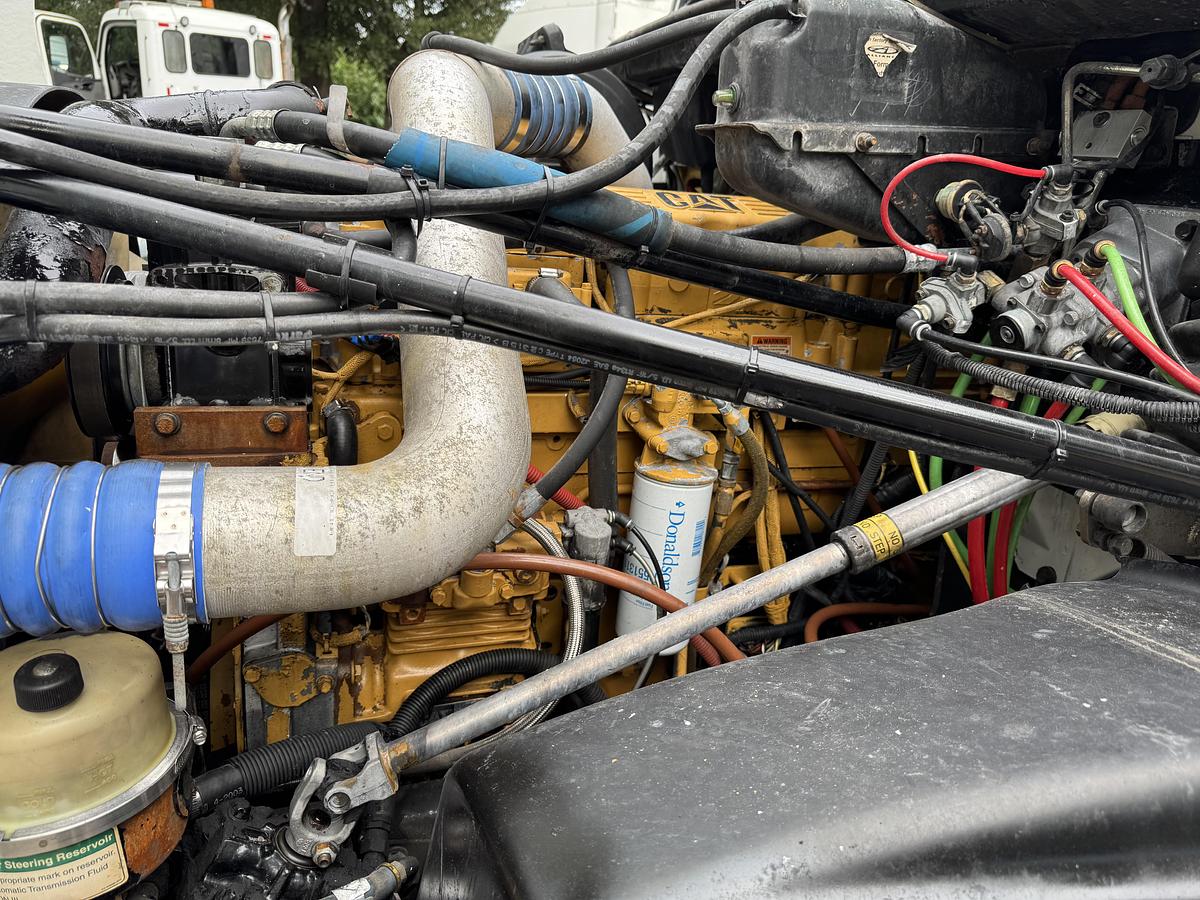 Used 2004 Freightliner® FL112