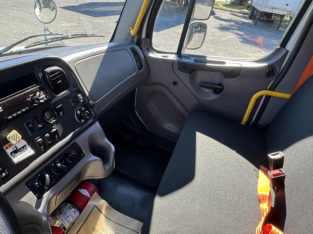 Used 2019 Freightliner® M2 106