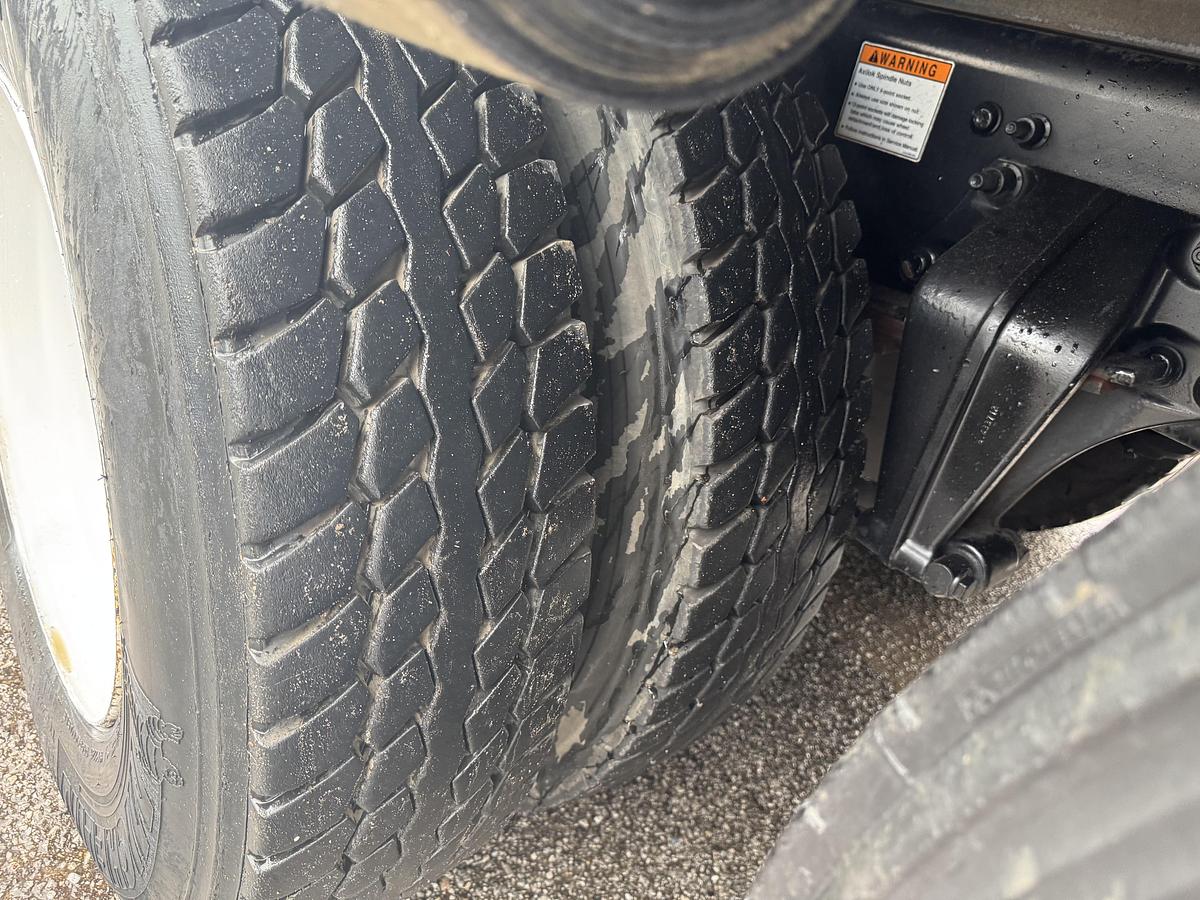 Used 2014 Freightliner® 114SD