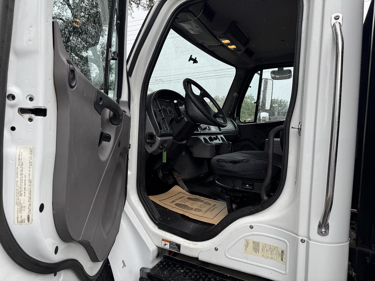 Used 2015 Freightliner® M2 106
