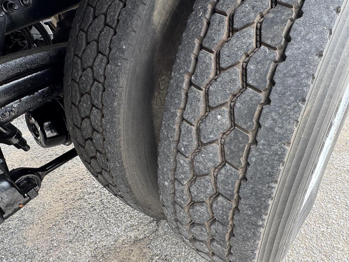 Used 2013 Freightliner 114SD
