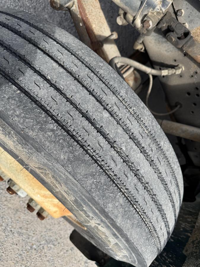 Used 2000 INTERNATIONAL 4900