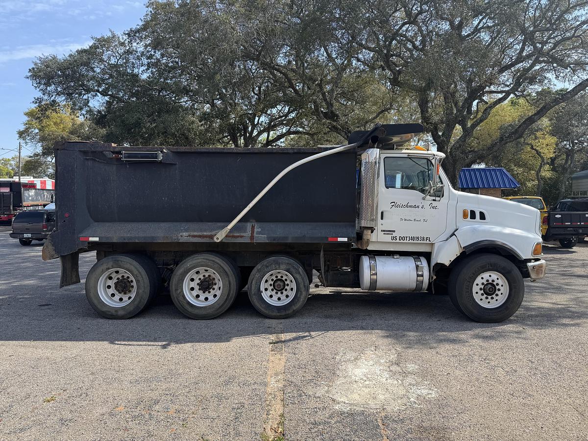 Used 2006 STERLING LT9500