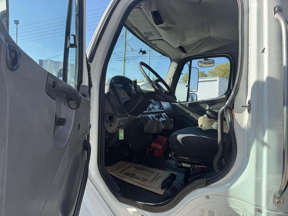 Used 2008 Freightliner® M2 106