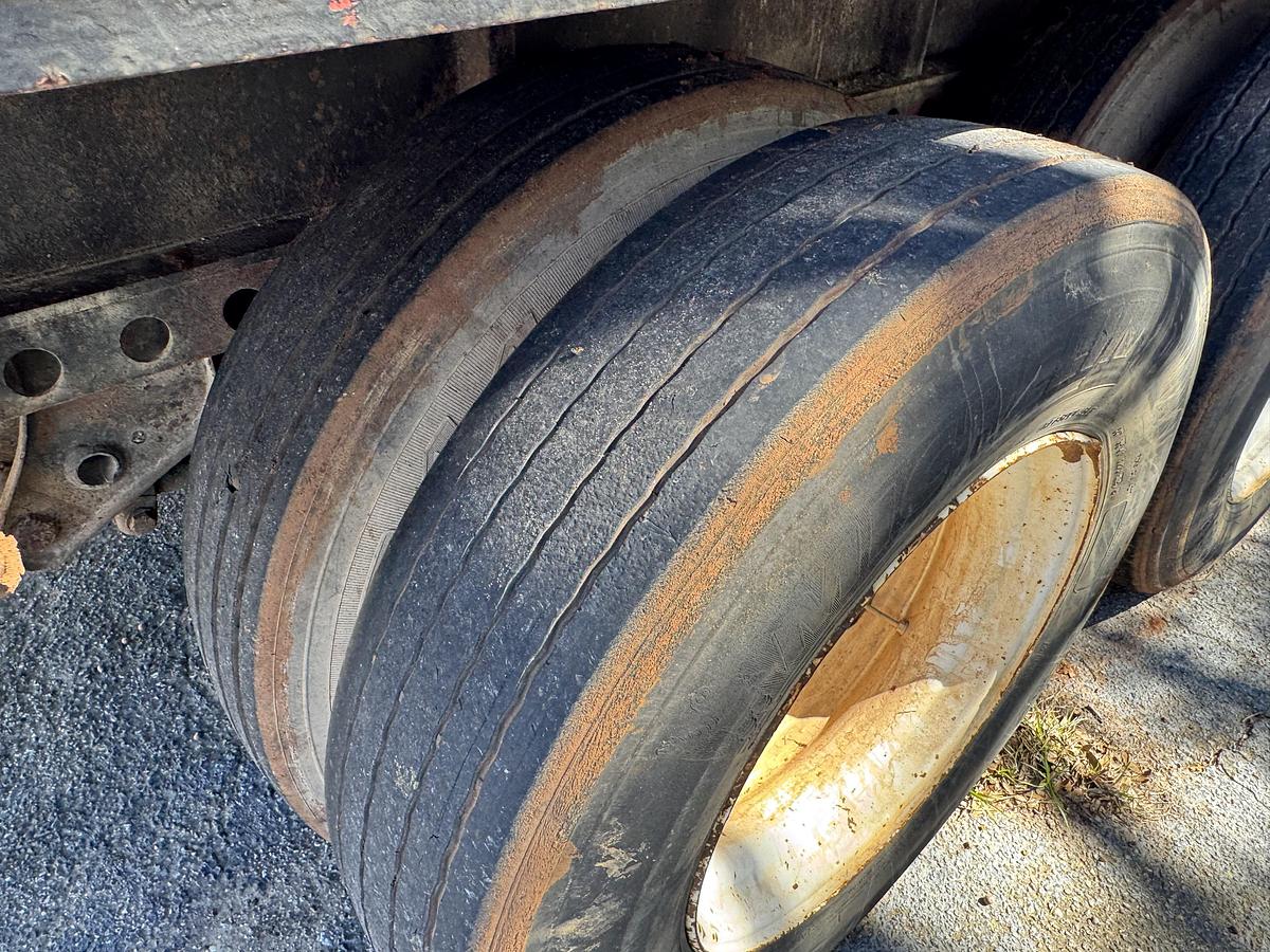 Used 1985 AZTEC 45FT FLATBED TRAILER