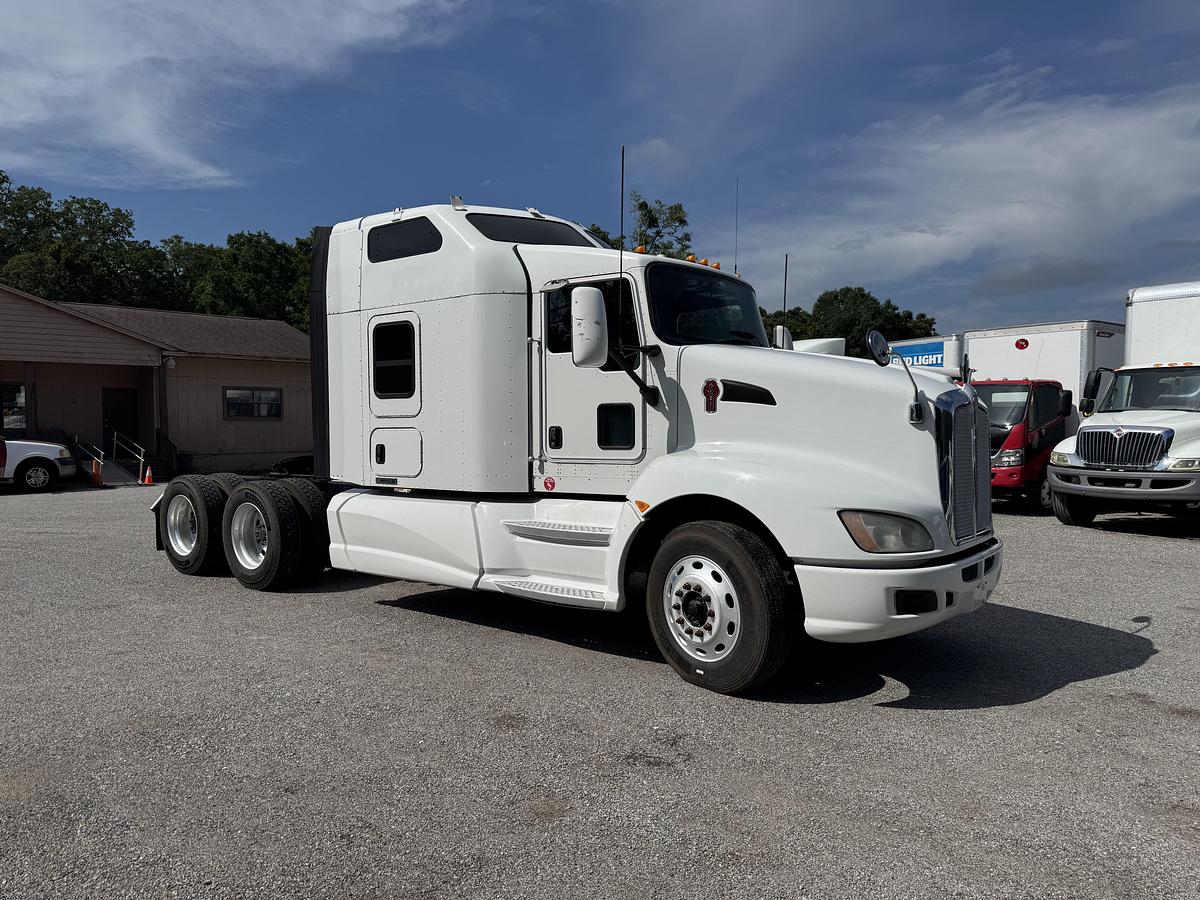 Used 2013 KENWORTH T660