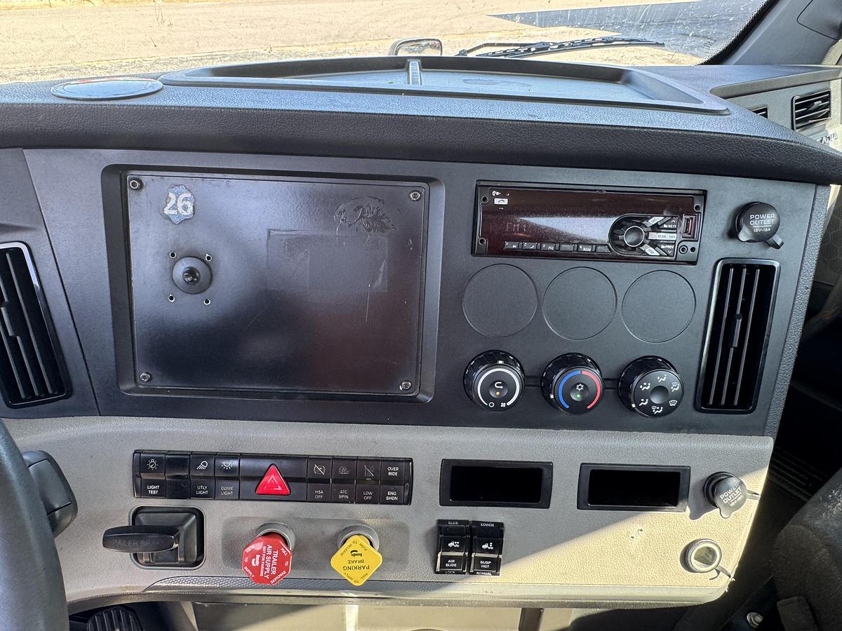 Used 2018 Freightliner® CASCADIA 126