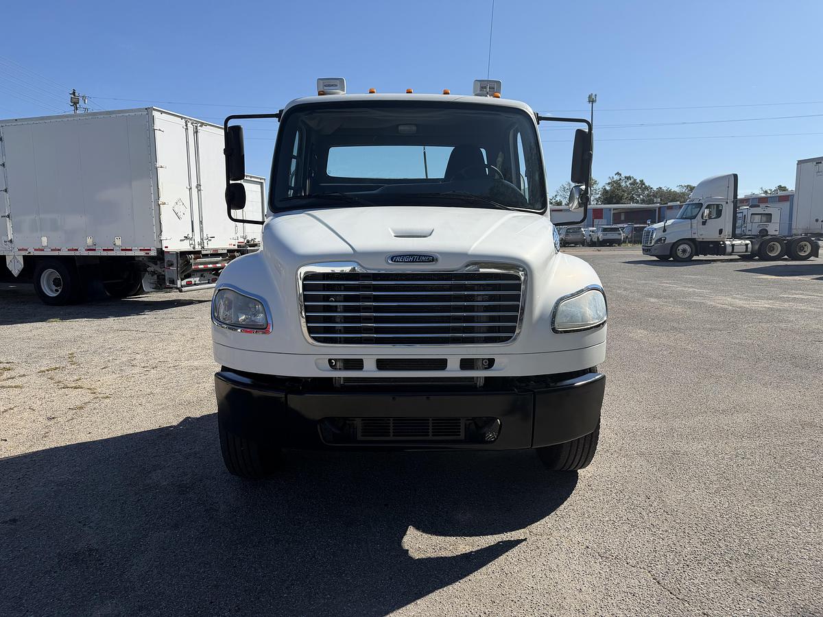 Used 2015 Freightliner M2 106