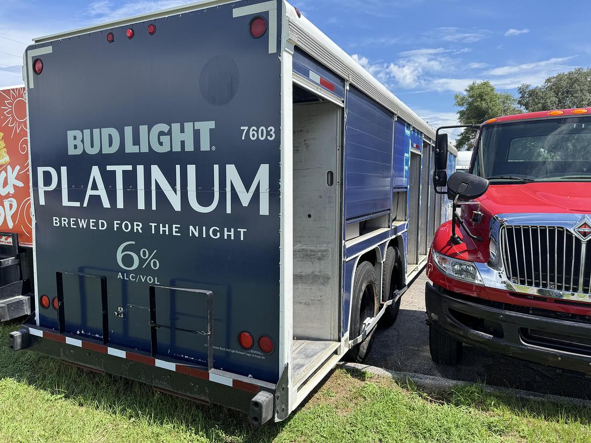 Used 1996 CENTENNIAL BEVERAGE TRAILER