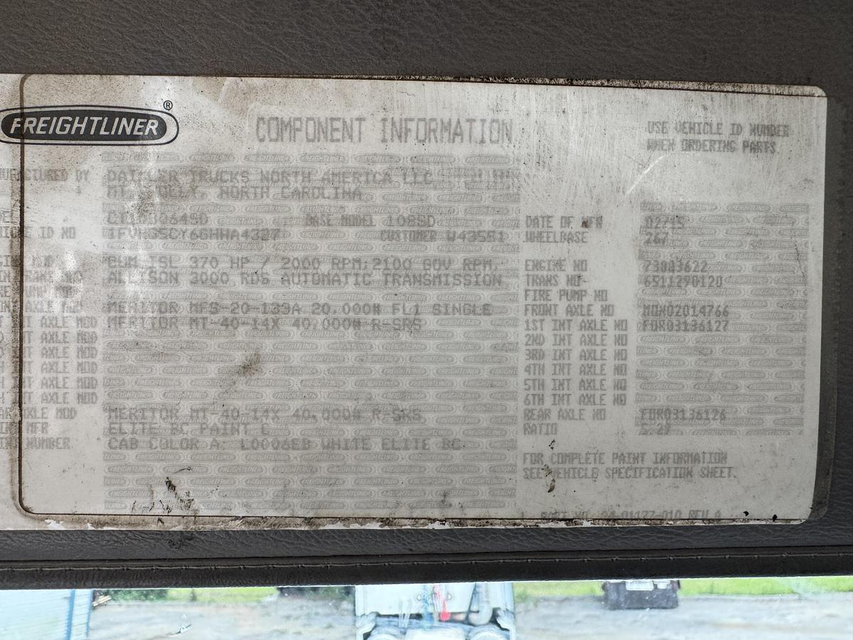 Used 2016 Freightliner® 108SD