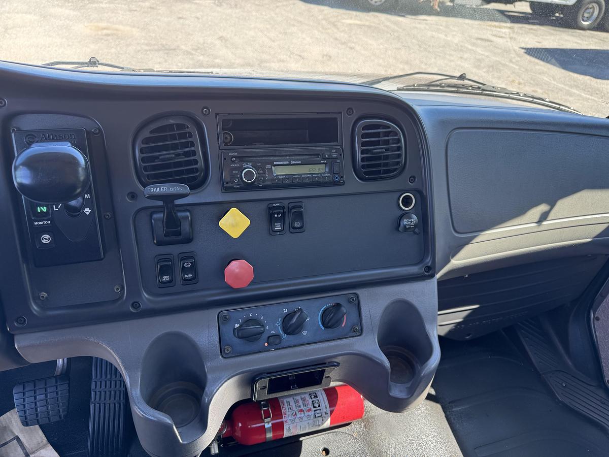 Used 2016 Freightliner® M2 106