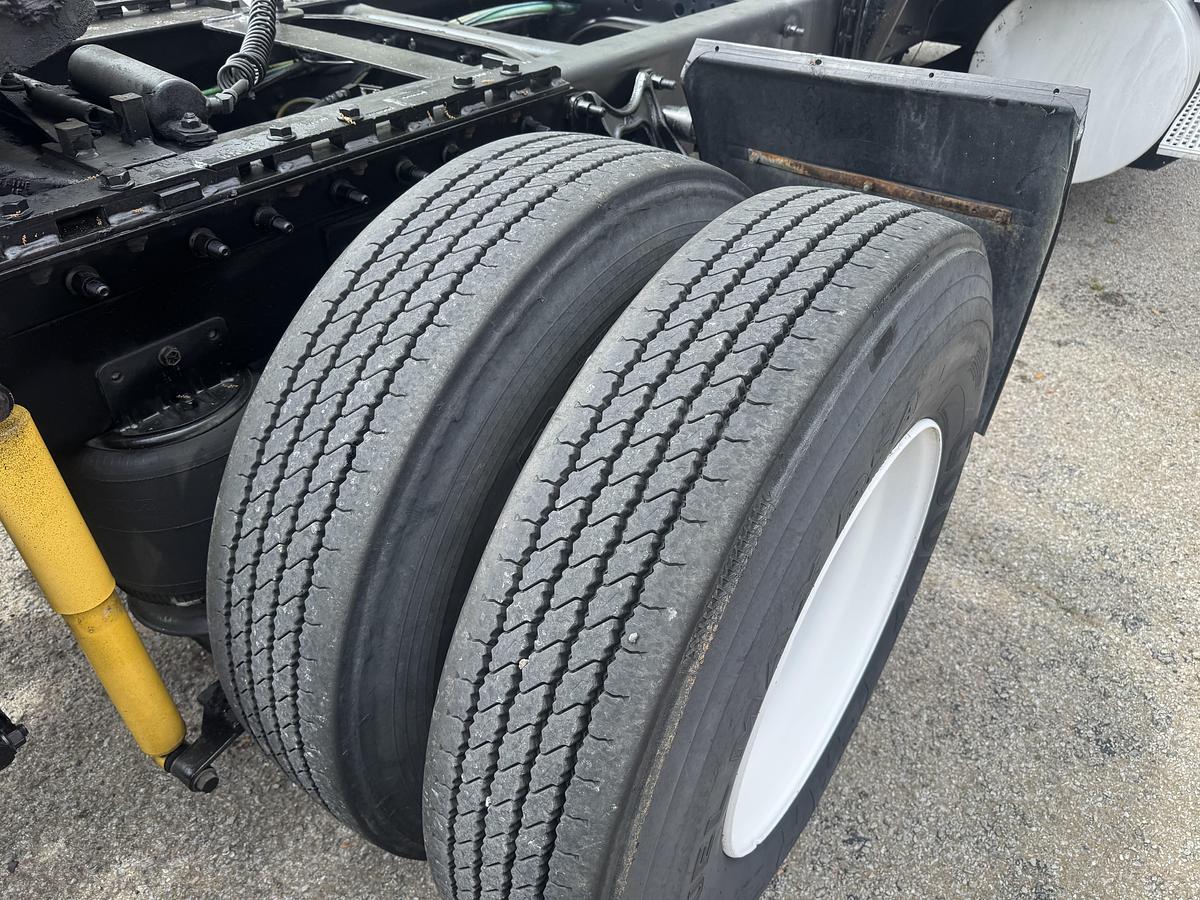 Used 2002 International® 9200i