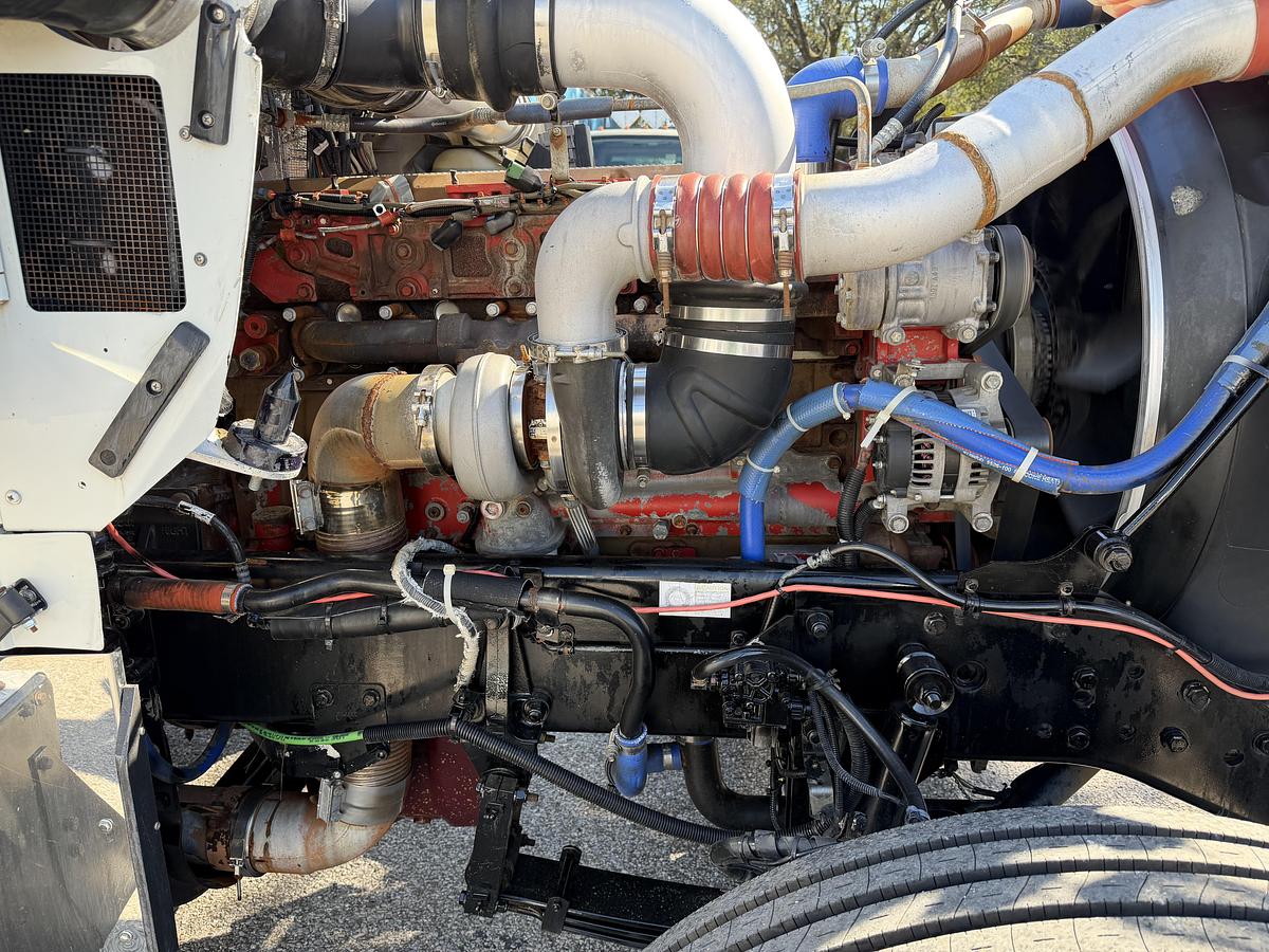Used 2013 KENWORTH W900L