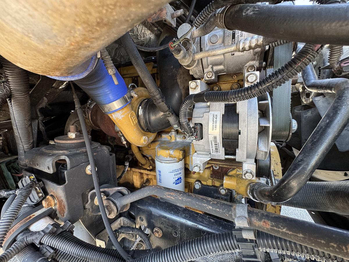 Used 2005 CHEVROLET C6500