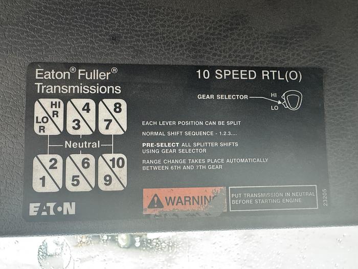 Used 2003 VOLVO VNL 64T