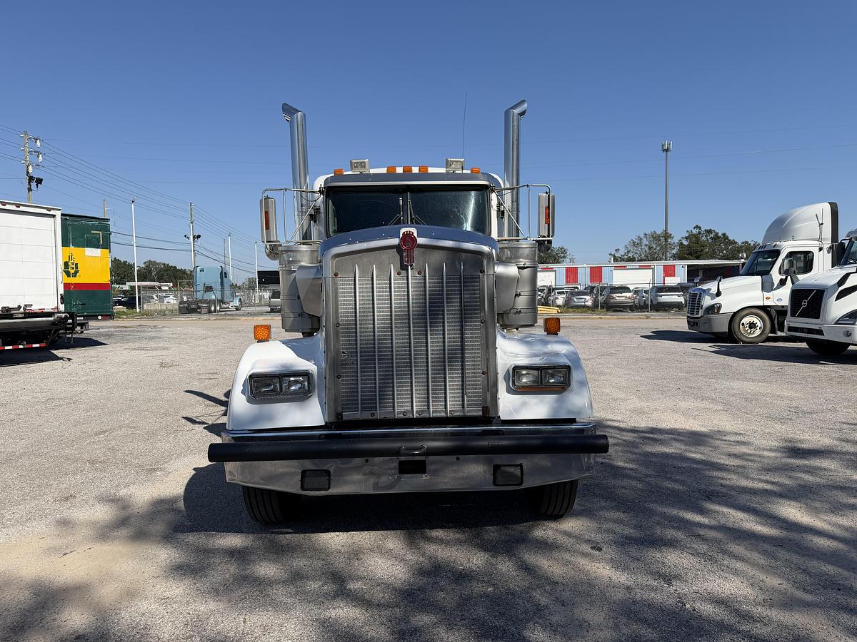 Used 2013 KENWORTH W900L