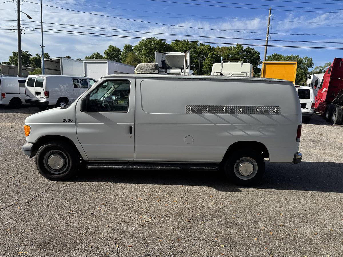 Used 2006 FORD ECONOLINE VAN E-150