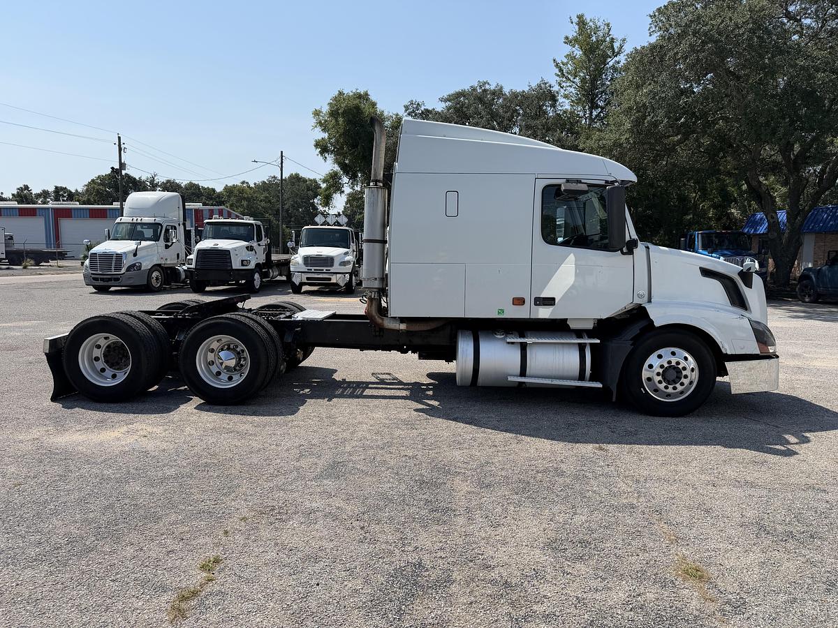 Used 2007 VOLVO VNL
