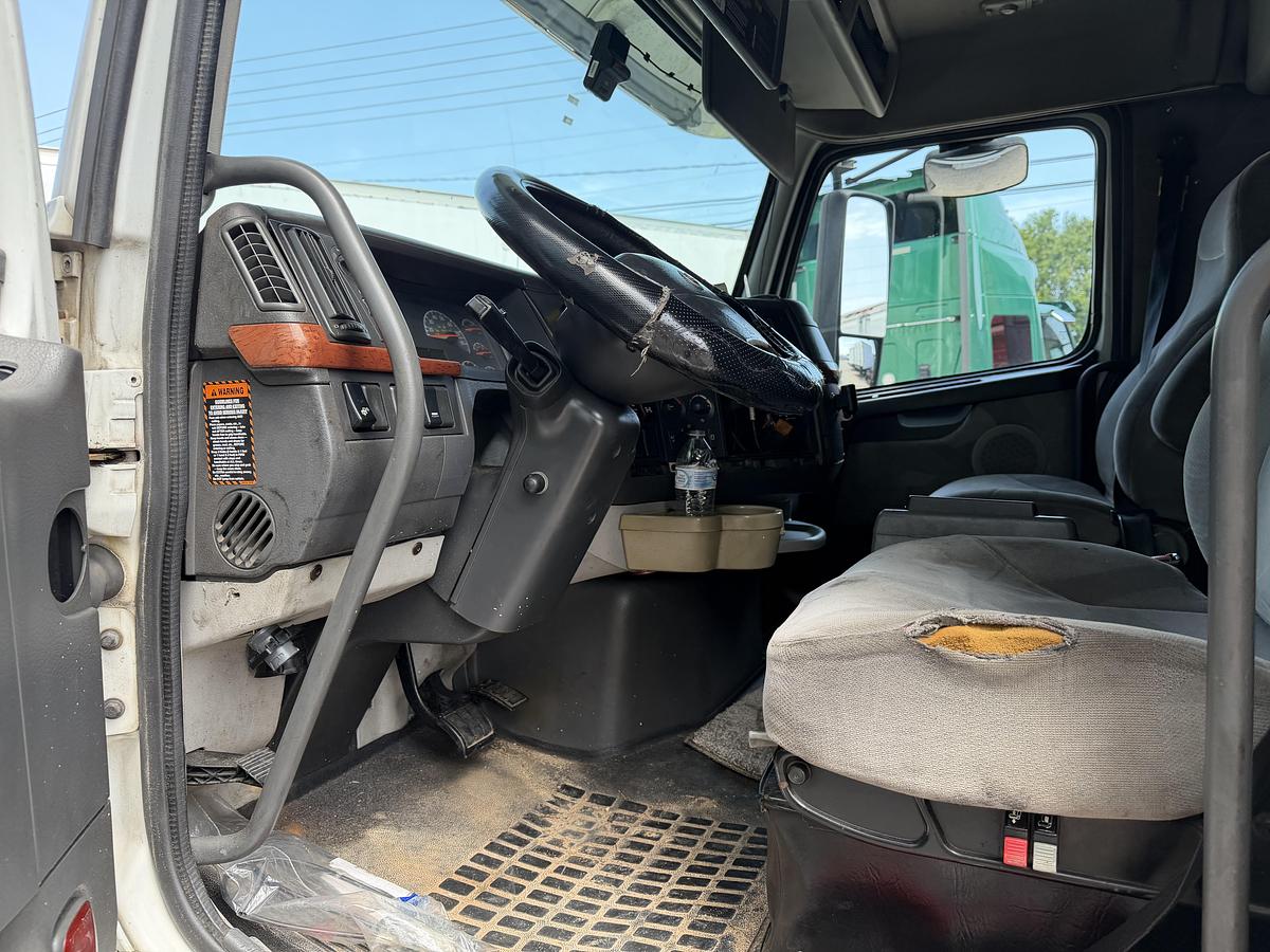 Used 2007 VOLVO VNL