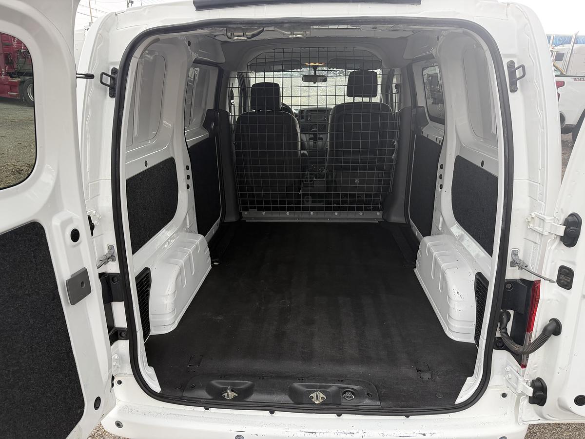 Used 2015 NISSAN NV200