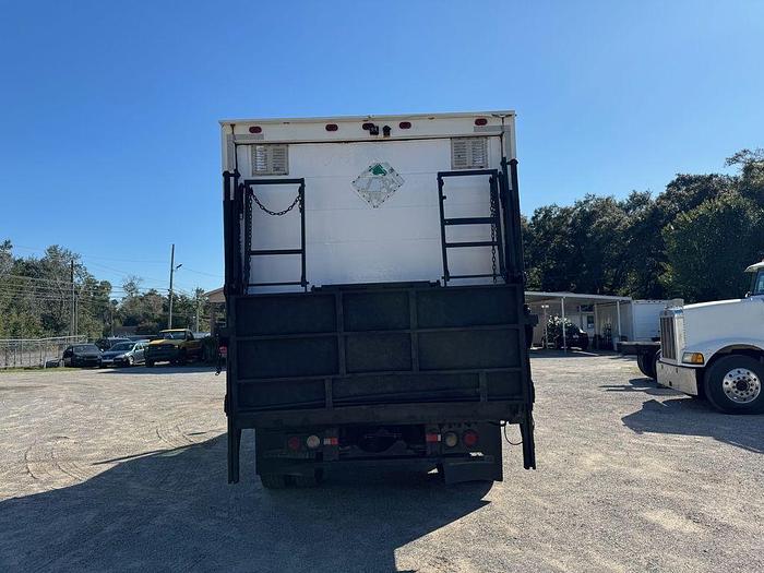 Used 2007 FREIGHTLINER M2 106