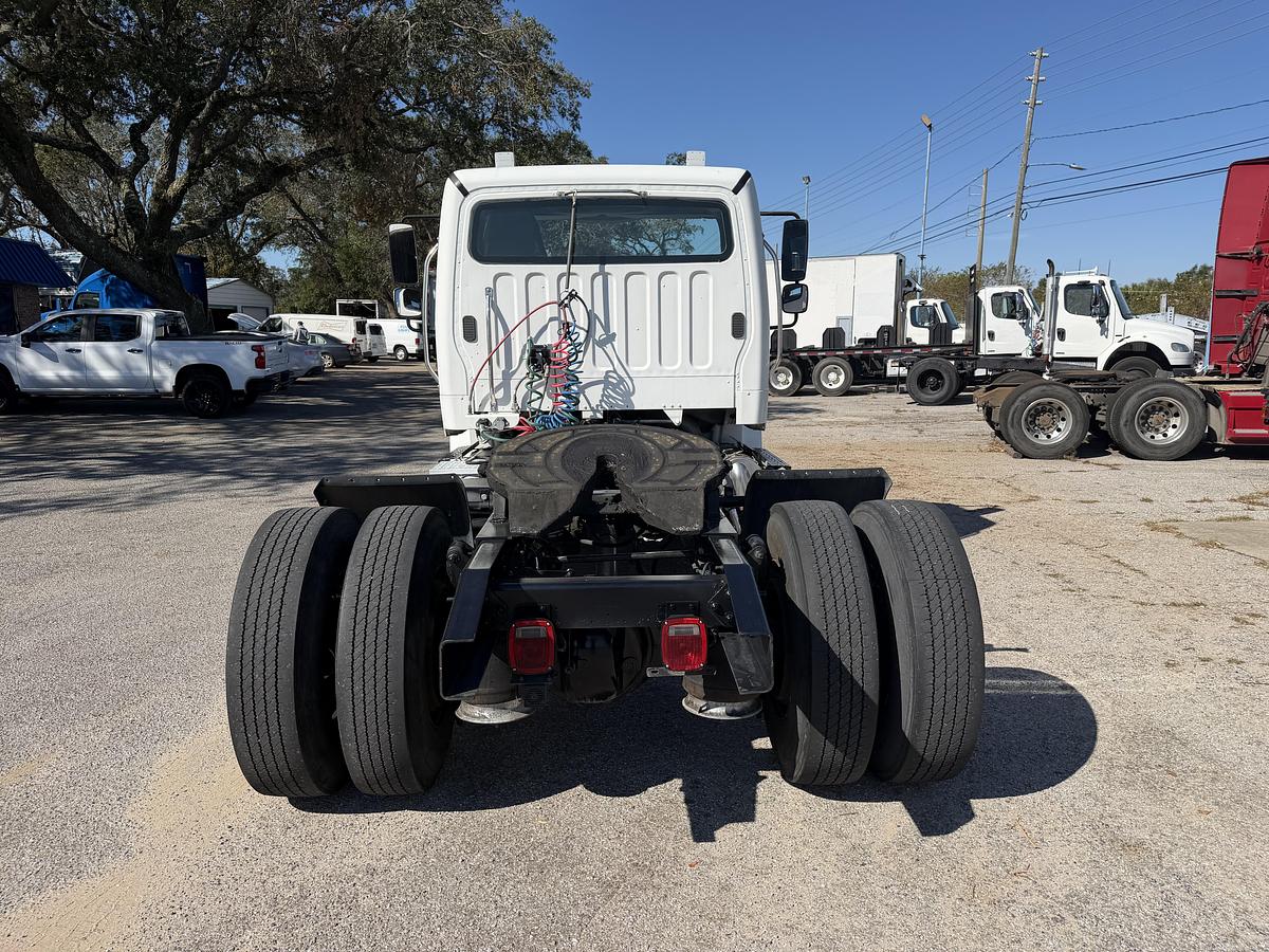 Used 2015 Freightliner M2 106