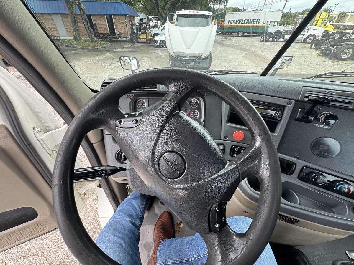 Used 2016 Freightliner® CASCADIA