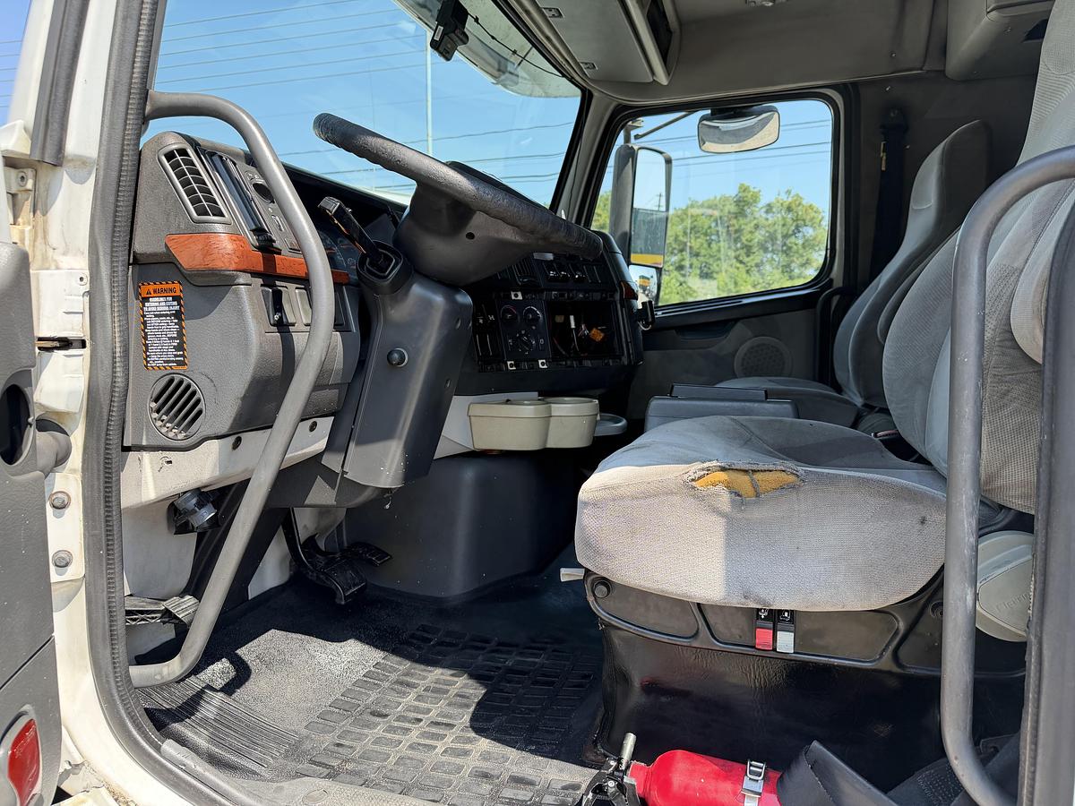 Used 2007 VOLVO VNL