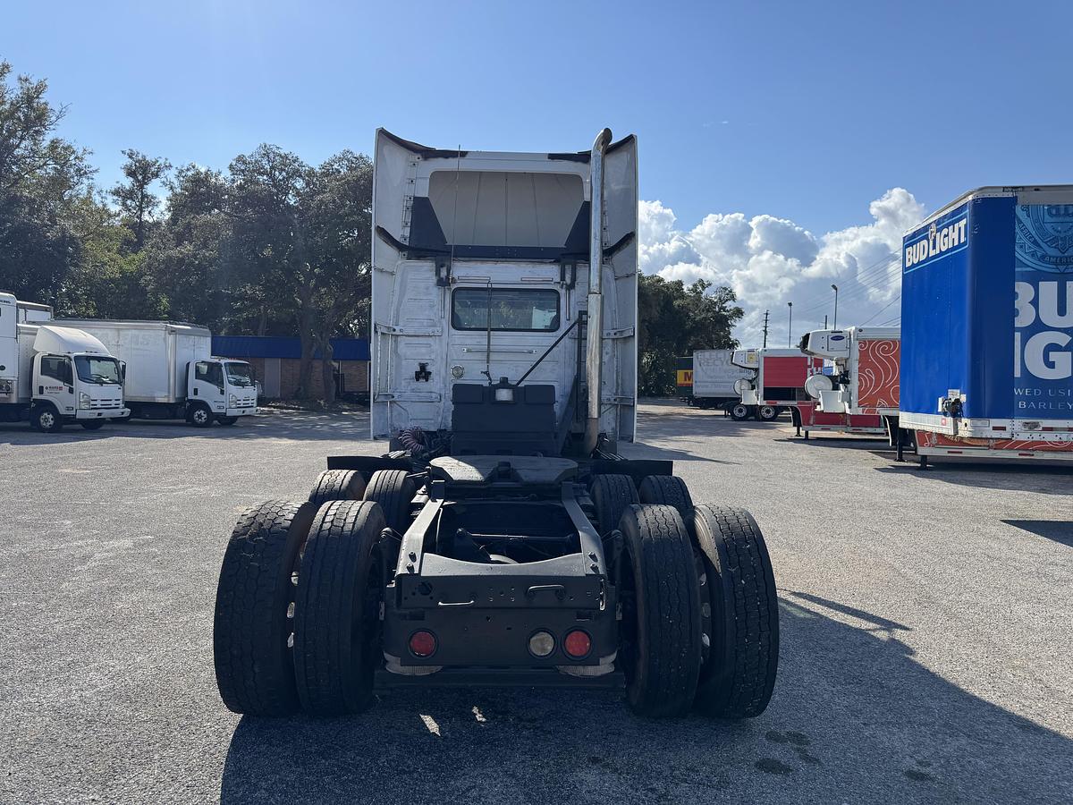 Used 2012 VOLVO VNM 64T