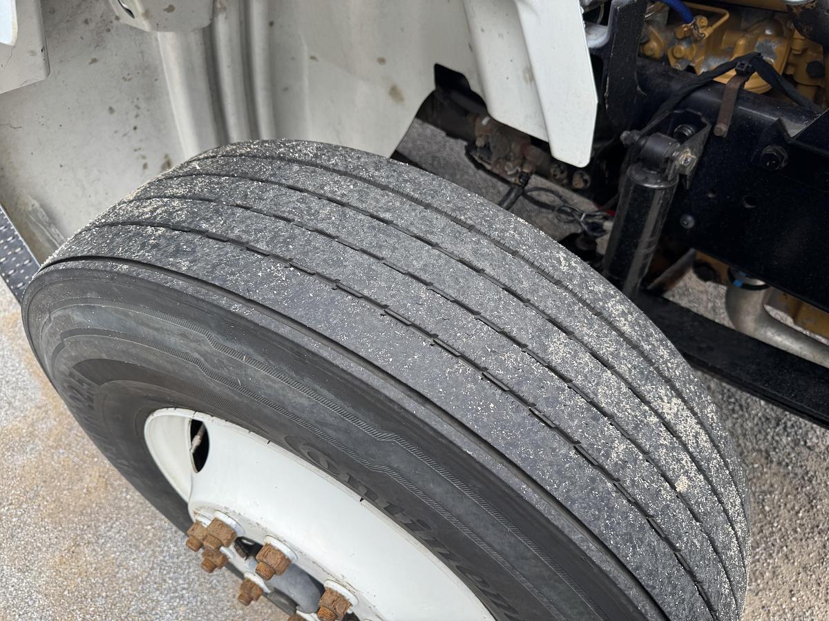 Used 2003 International® 8900