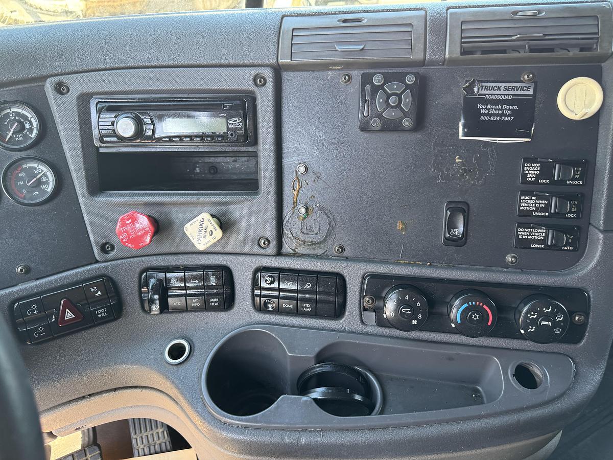 Used 2010 Freightliner® CASCADIA