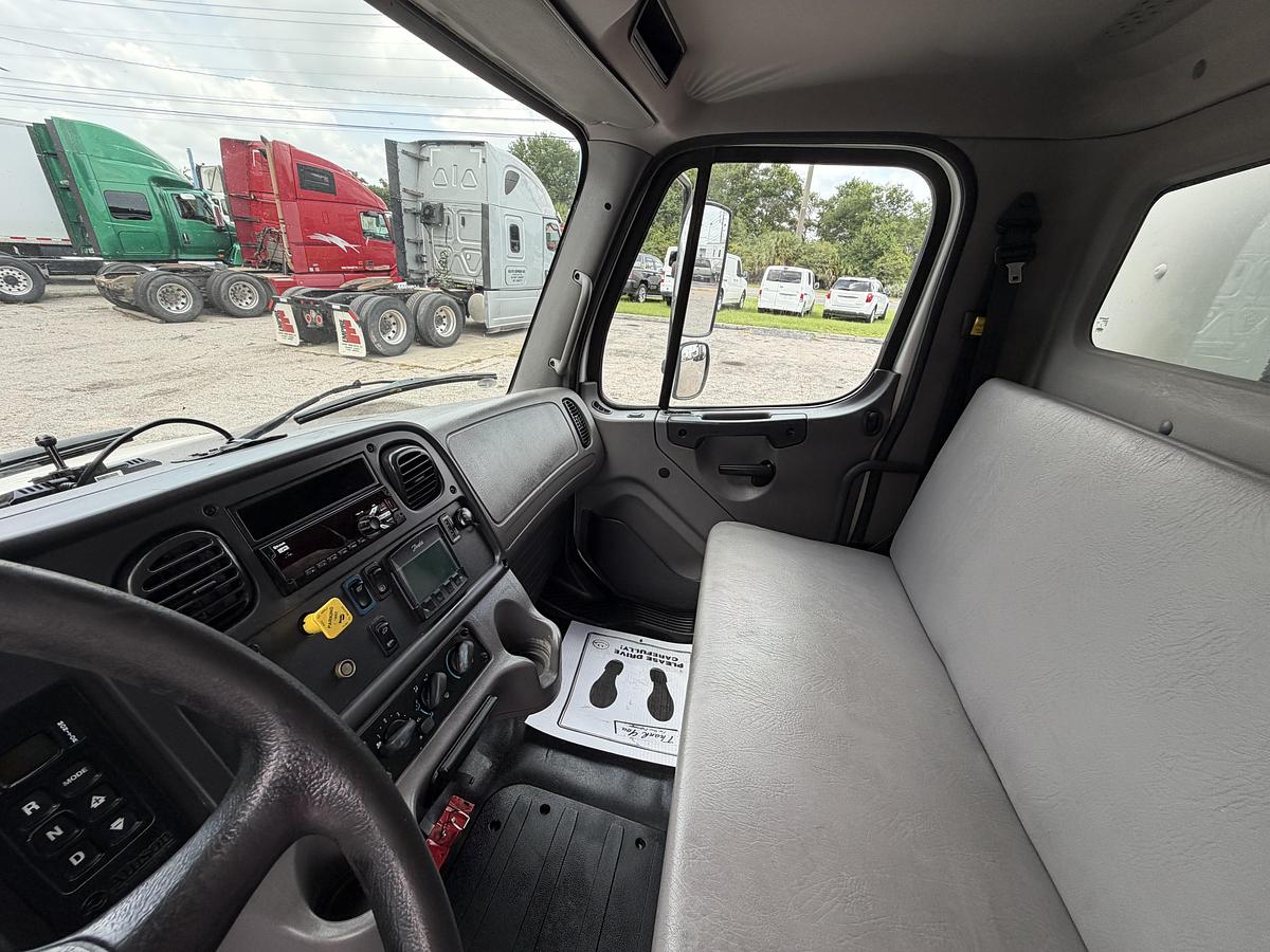 Used 2019 Freightliner M2 106