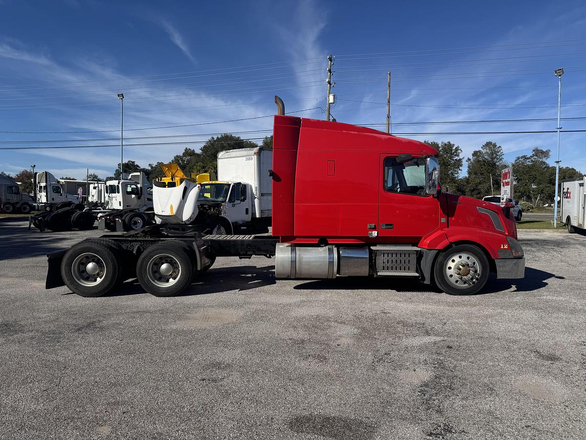 Used 2013 VOLVO VNL 64T