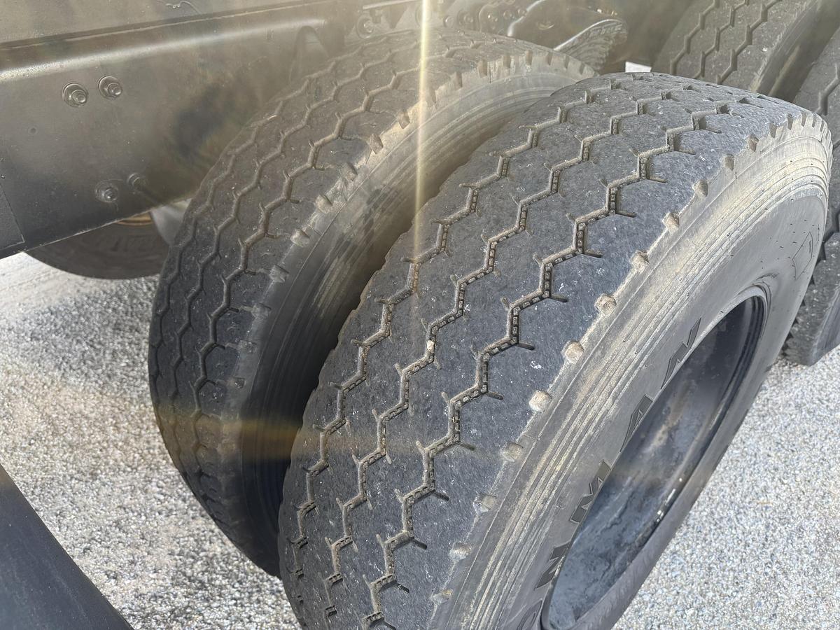 Used 2006 STERLING LT9513