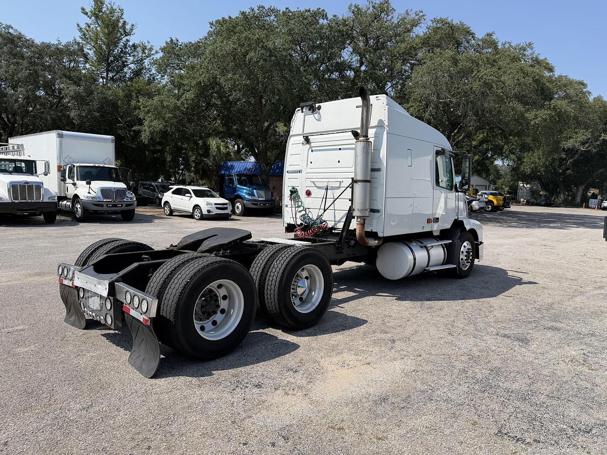 Used 2007 VOLVO VNL