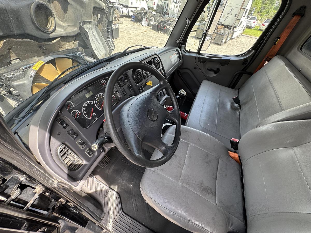 Used 2015 Freightliner® 114SD