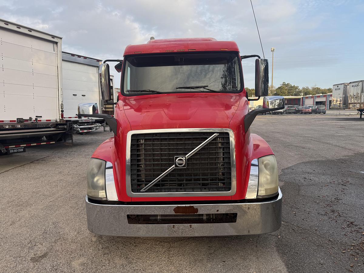 Used 2013 VOLVO VNL 64T
