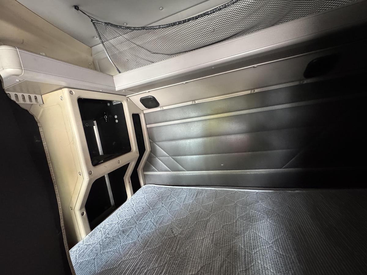 Used 2002 International® 9200i