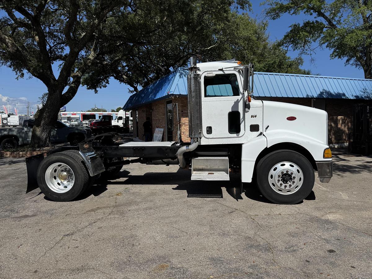 Used 2006 Peterbilt 385