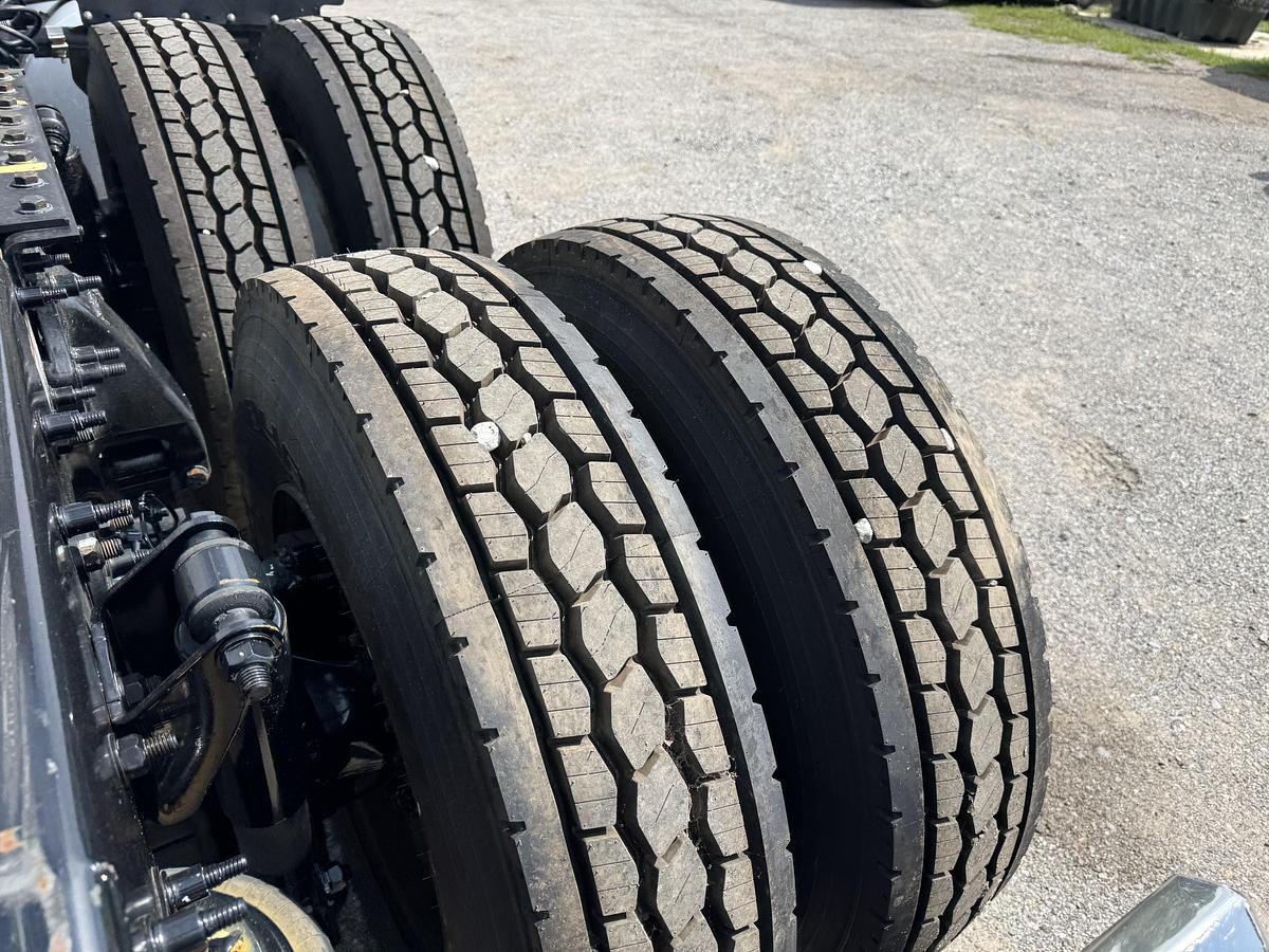 Used 2019 Freightliner® CASCADIA