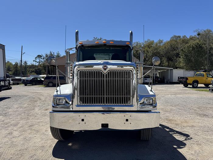 Used 2016 International® 9900i
