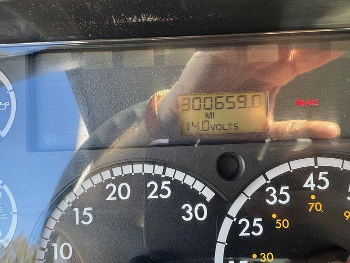 Used 2007 FREIGHTLINER M2 106