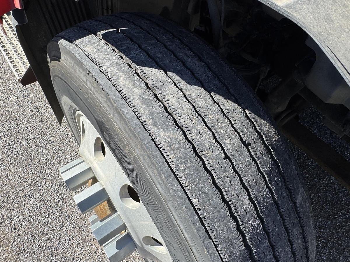 Used 2013 VOLVO VNL 64T