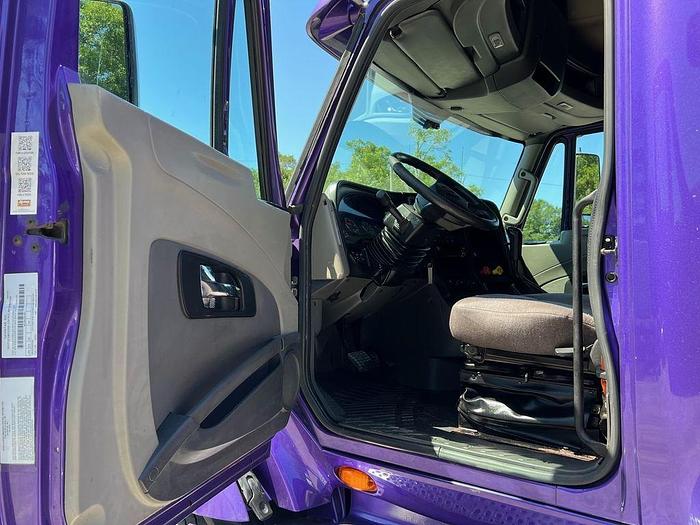 Used 2016 International® Prostar® 122"