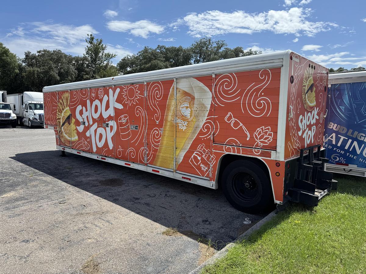 Used 2004 MICKEY REFRIGERATED BEVERAGE TRAILER