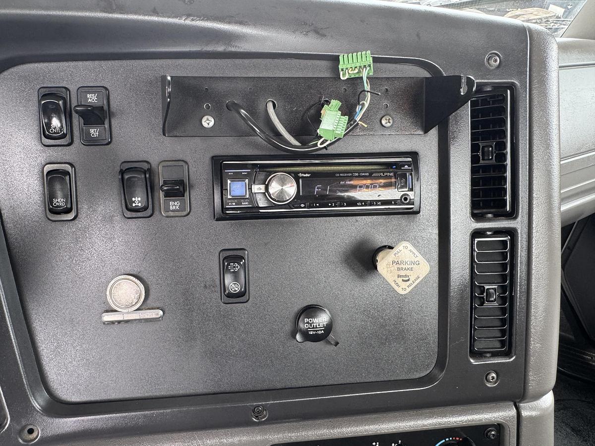 Used 2013 Freightliner 114SD