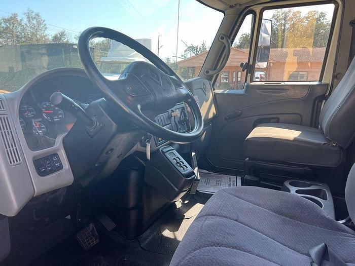 Used 2009 INTERNATIONAL 4300