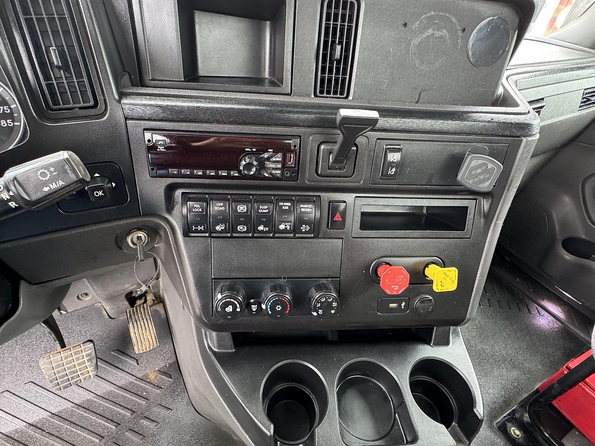 Used International® RH™ Series Day Cab