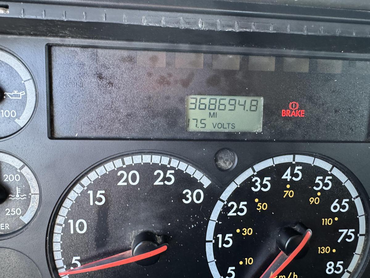 Used 2005 Freightliner® COLUMBIA