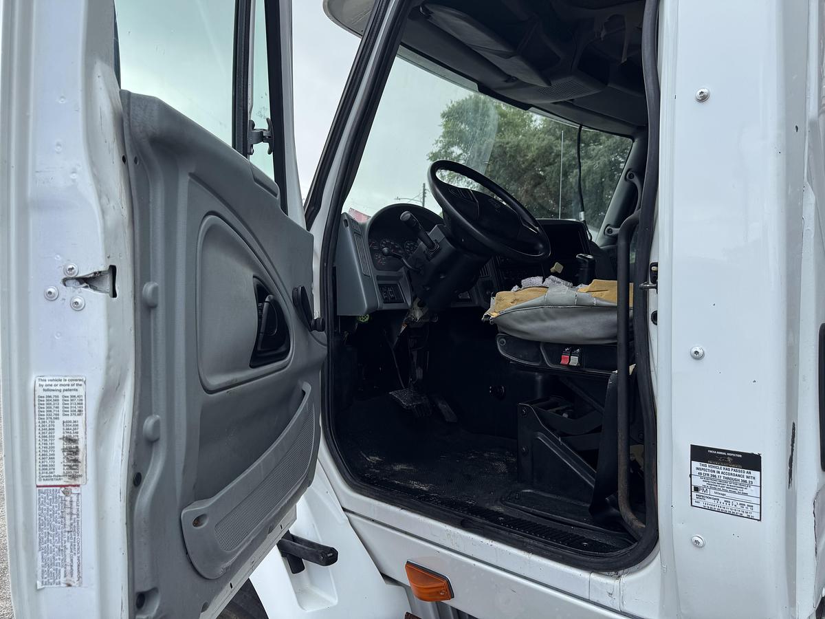 Used 2003 International® 8900